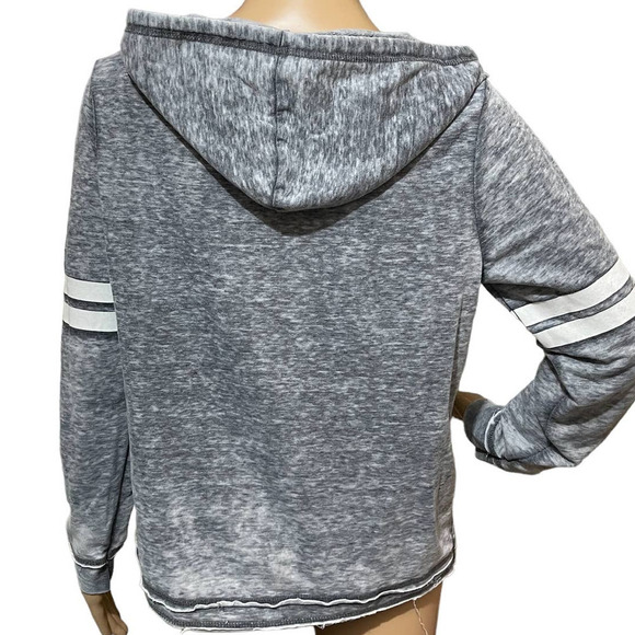 LE Hershey's Park Sweatshirt Womens Gray White Graphic Small Hoodie - Picture 4 of 6